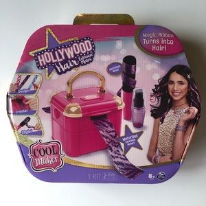Cool maker Hollywood hair extension maker